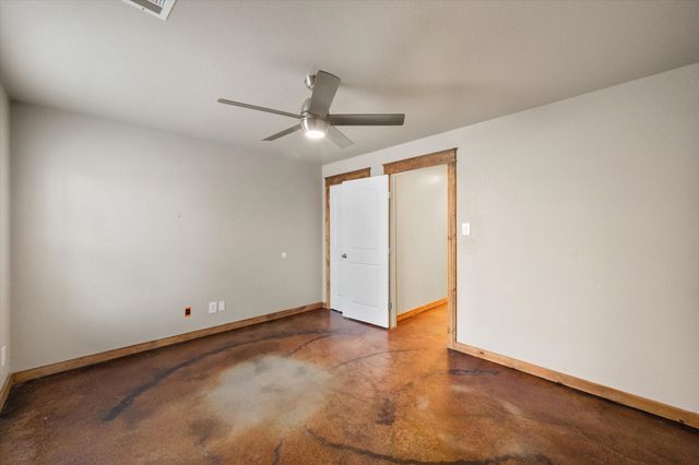 330 Southern Oaks Drive, Streetman, TX 75859