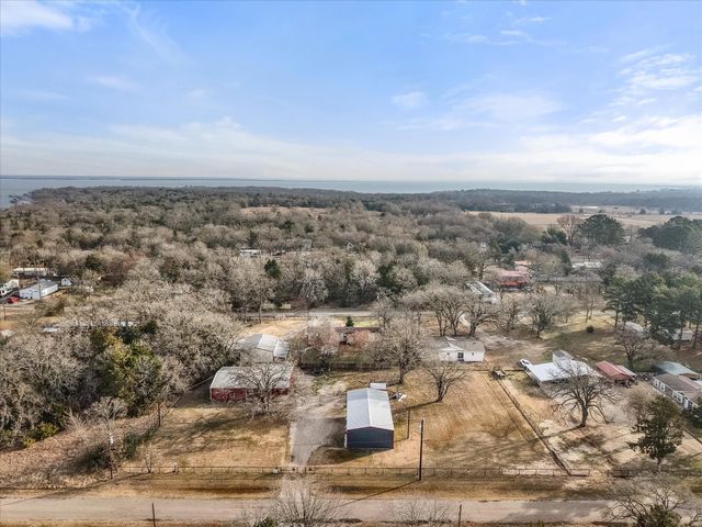 330 Southern Oaks Drive, Streetman, TX 75859
