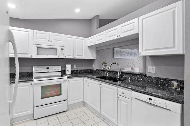 8180 Bellwort Place, Boynton Beach, FL 33472
