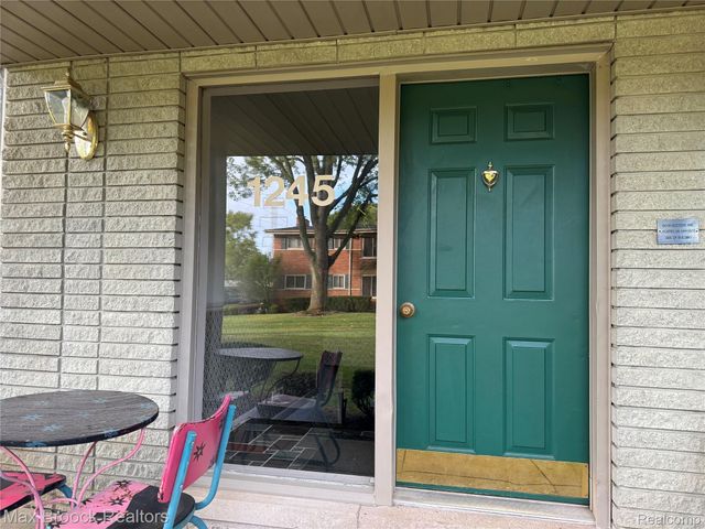 1245 Derby Road 4, Birmingham, MI 48009