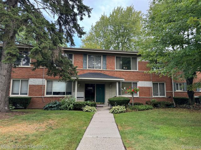 1245 Derby Road 4, Birmingham, MI 48009