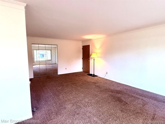 1245 Derby Road 4, Birmingham, MI 48009