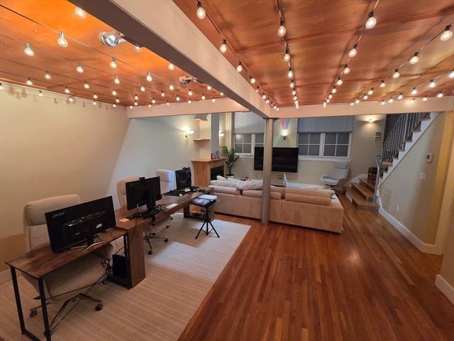 155 Brookline St. 2, Cambridge, MA 02139