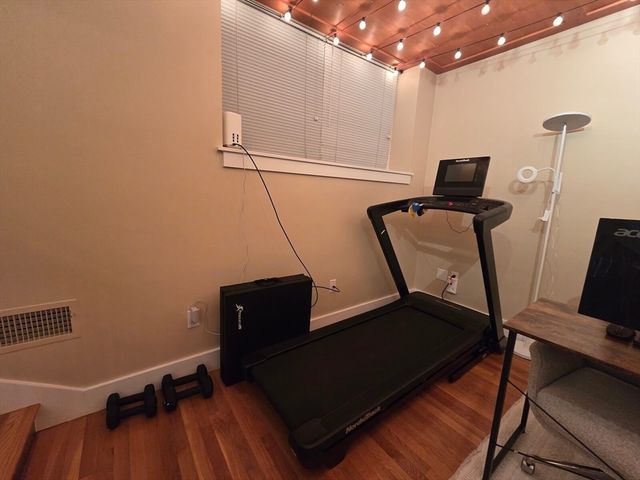 155 Brookline St. 2, Cambridge, MA 02139