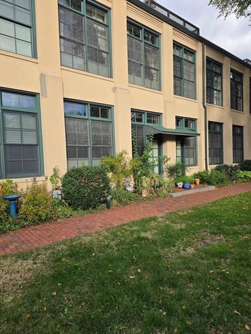 155 Brookline St. 2, Cambridge, MA 02139