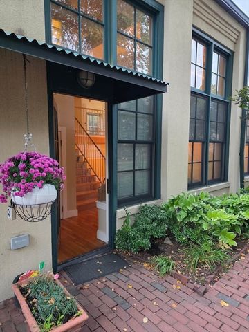 155 Brookline St. 2, Cambridge, MA 02139