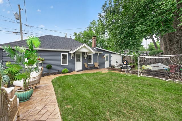 1337 Henry Street CH, Des Plaines, IL 60016