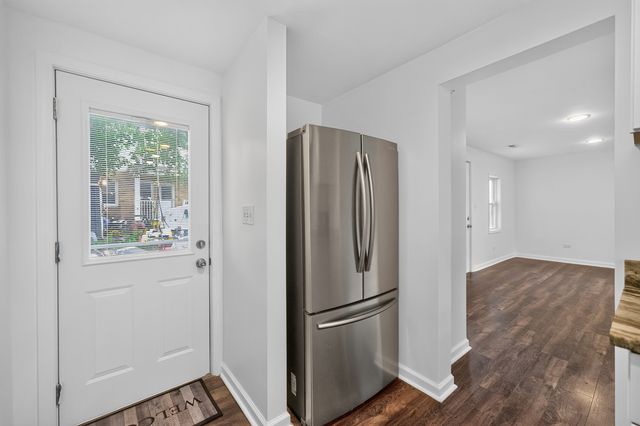 1337 Henry Street CH, Des Plaines, IL 60016