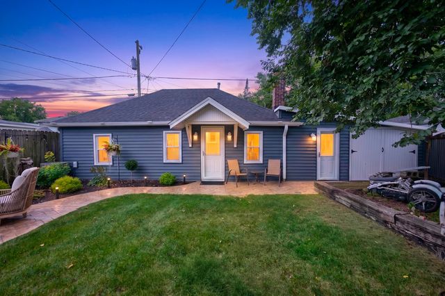 1337 Henry Street CH, Des Plaines, IL 60016