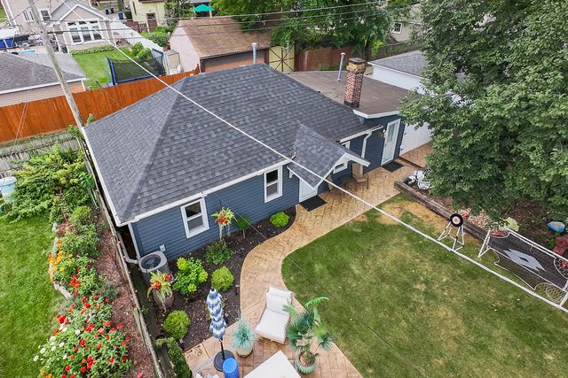 1337 Henry Street CH, Des Plaines, IL 60016
