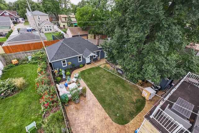 1337 Henry Street CH, Des Plaines, IL 60016