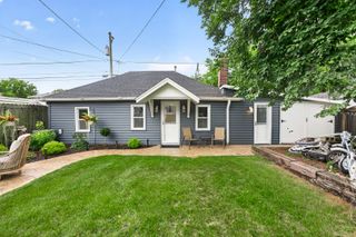 1337 Henry Street CH, Des Plaines, IL 60016