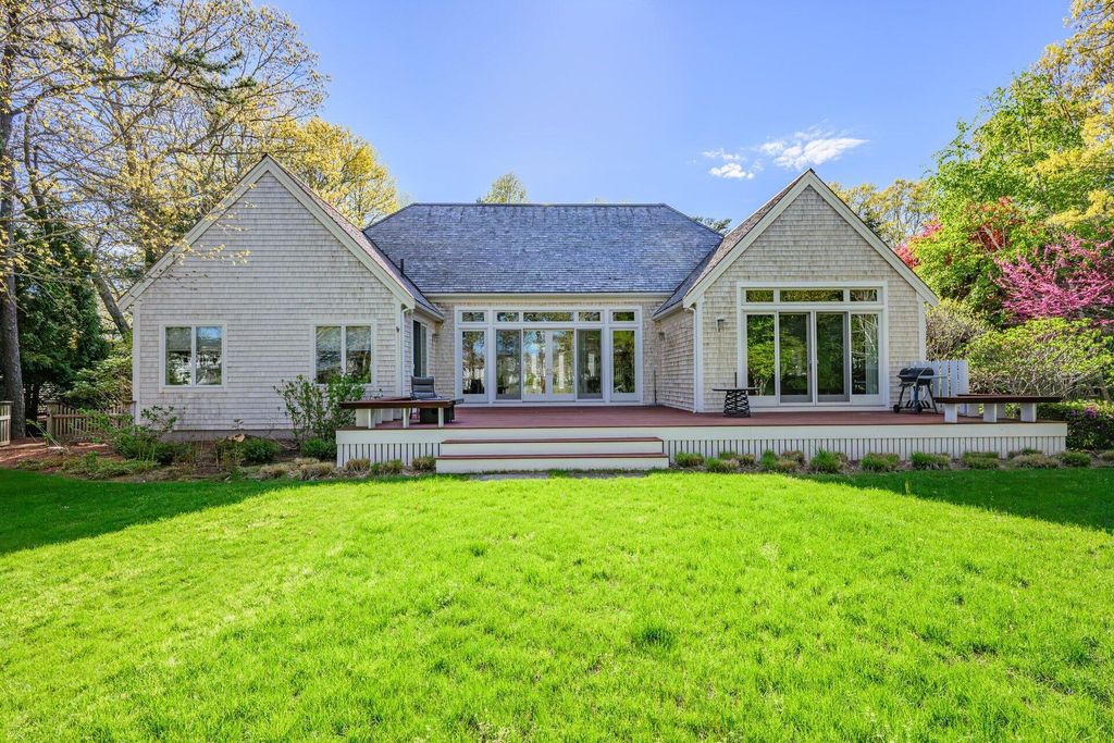 131 Dunrobin Road, Mashpee, MA 02649