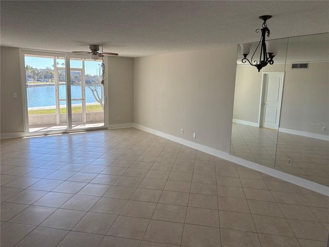 7405 BAY ISLAND DRIVE S 120, South Pasadena, FL 33707