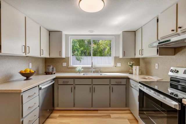 1727 Foster Court, Santa Cruz, CA 95062