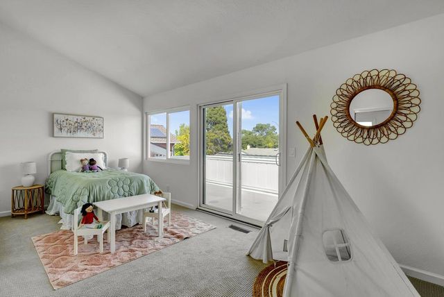 1727 Foster Court, Santa Cruz, CA 95062