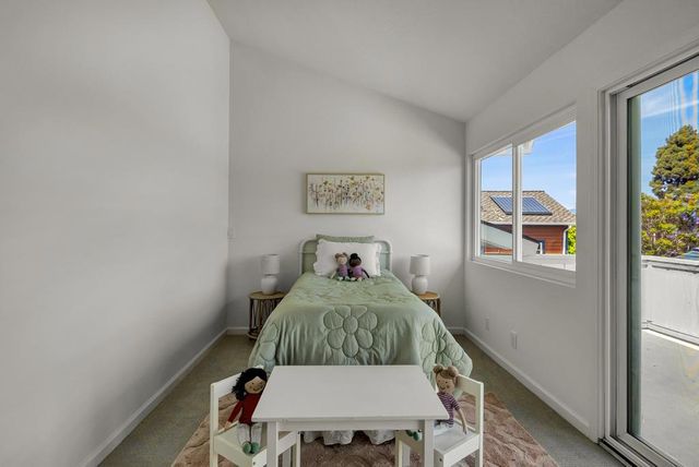1727 Foster Court, Santa Cruz, CA 95062