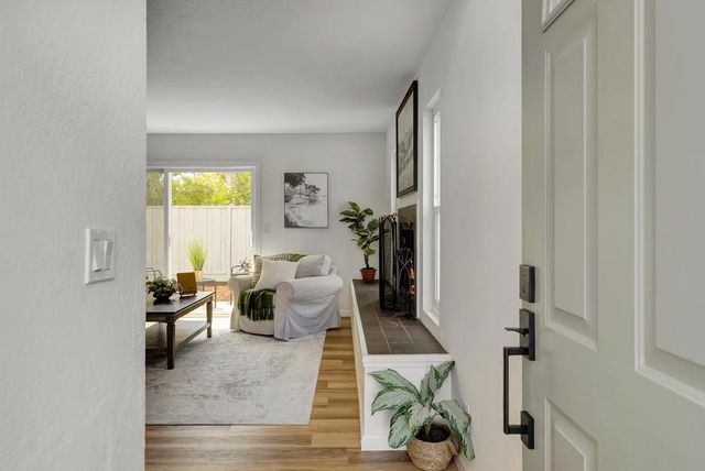 1727 Foster Court, Santa Cruz, CA 95062