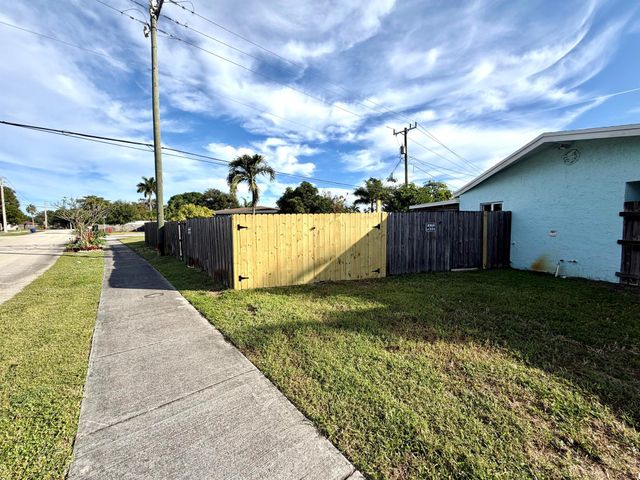 3241 SW 19th Street, Fort Lauderdale, FL 33312