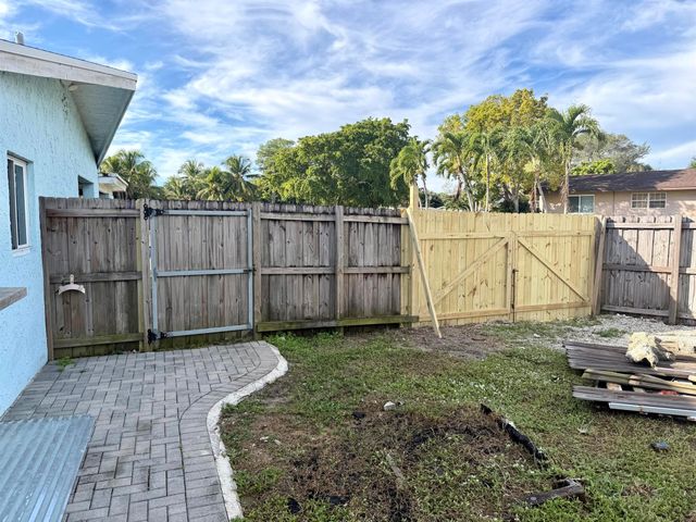 3241 SW 19th Street, Fort Lauderdale, FL 33312