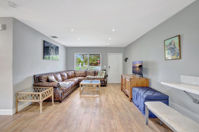 3241 SW 19th Street, Fort Lauderdale, FL 33312