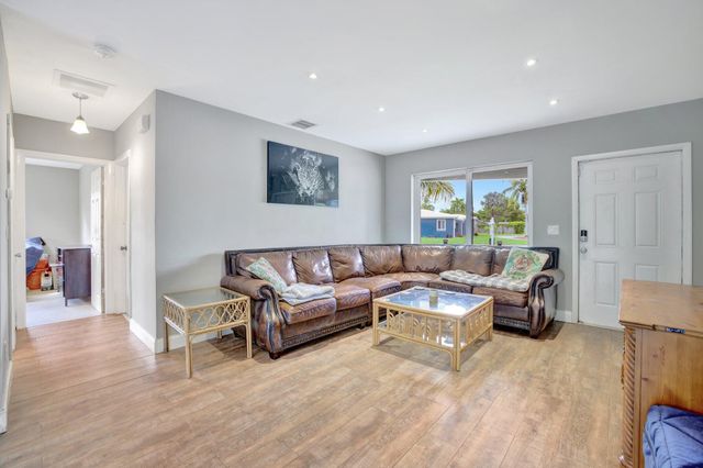 3241 SW 19th Street, Fort Lauderdale, FL 33312