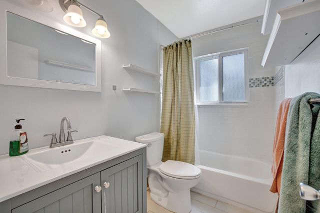 3241 SW 19th Street, Fort Lauderdale, FL 33312