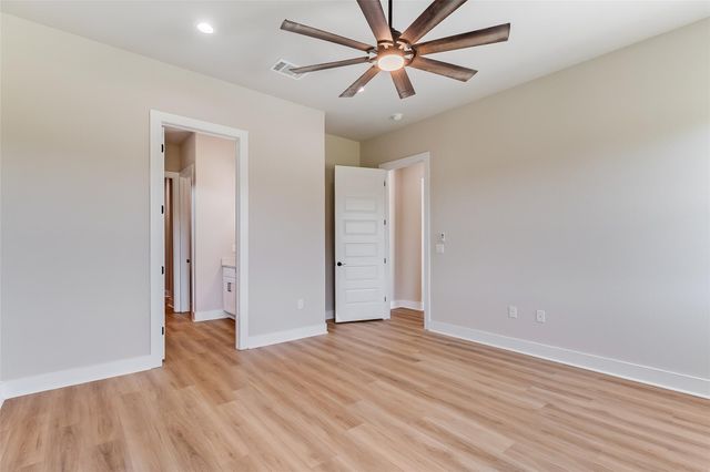 117 Rosebud Ranch RD, Bertram, TX 78605