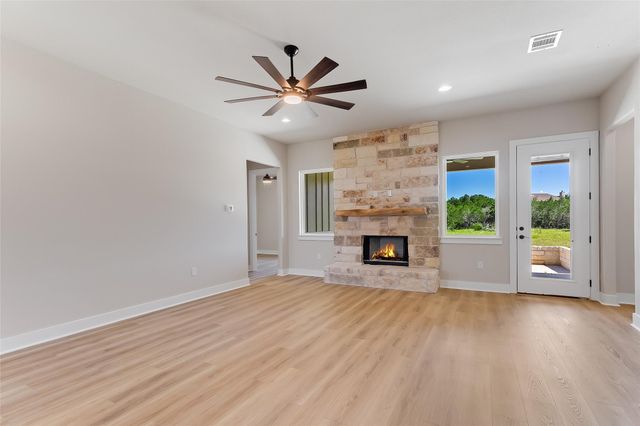 117 Rosebud Ranch RD, Bertram, TX 78605