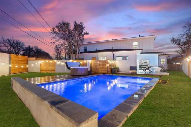 4800 Vinson DR A, Austin, TX 78745