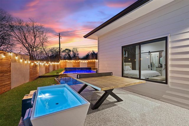 4800 Vinson DR A, Austin, TX 78745