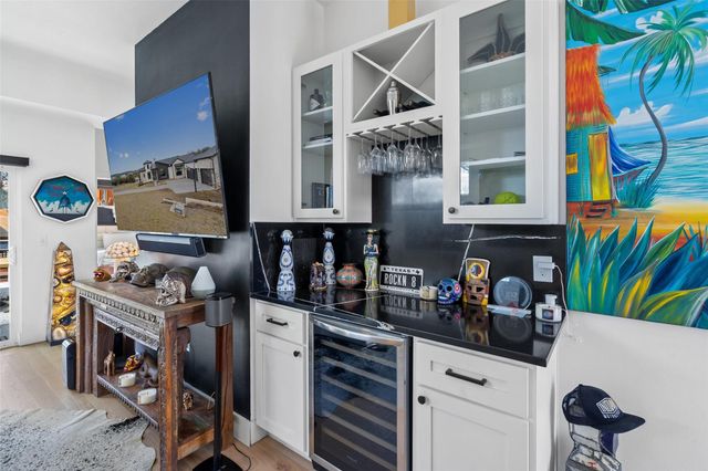 4800 Vinson DR A, Austin, TX 78745