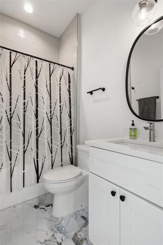 4800 Vinson DR A, Austin, TX 78745