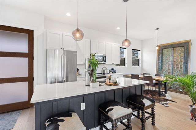 4800 Vinson DR A, Austin, TX 78745