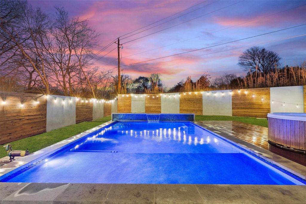 4800 Vinson DR A, Austin, TX 78745