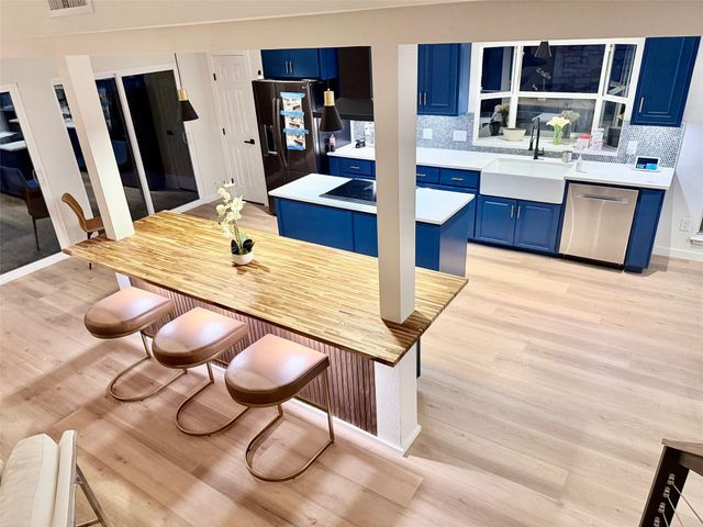 8301 Mendota CV, Austin, TX 78717