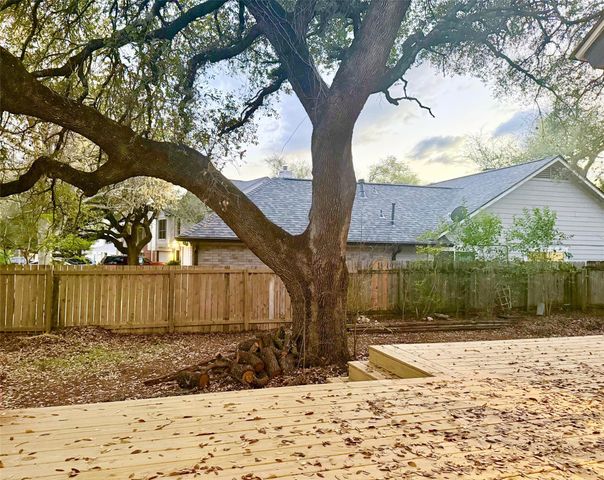 8301 Mendota CV, Austin, TX 78717