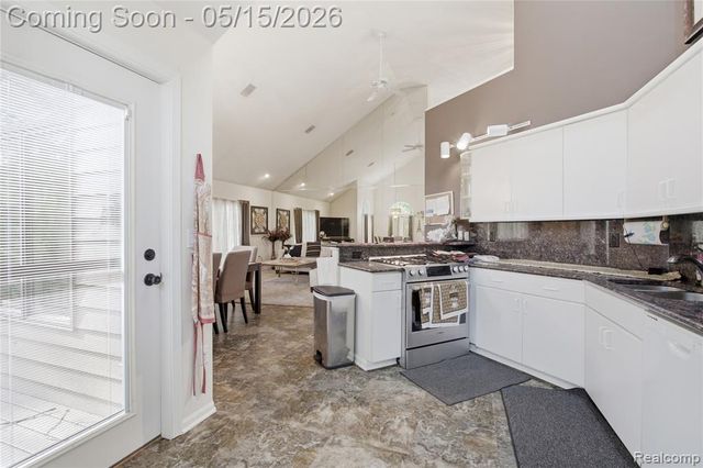 6432 Pinebrook Lane, Burton, MI 48509