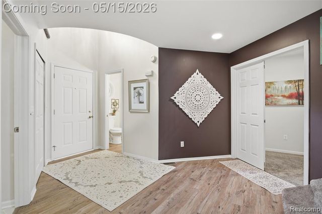 6432 Pinebrook Lane, Burton, MI 48509