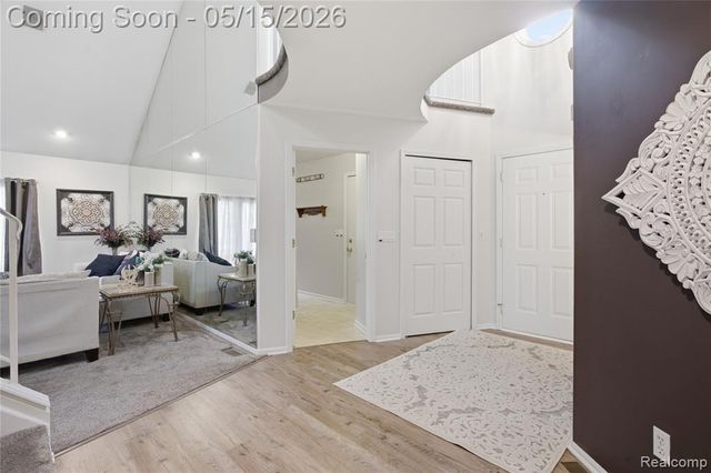6432 Pinebrook Lane, Burton, MI 48509