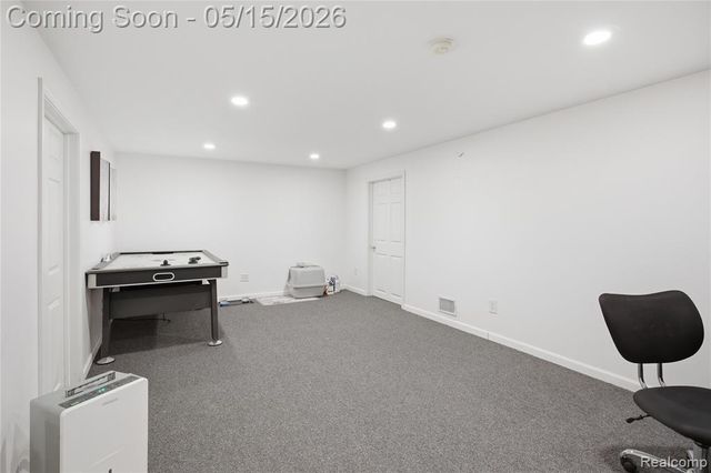 6432 Pinebrook Lane, Burton, MI 48509