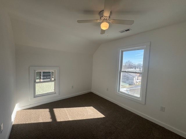 721 S 6th Street, Clinton, IA 52732