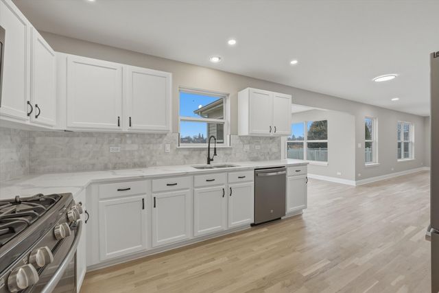 3709 Squires Mill Road, Joliet, IL 60431