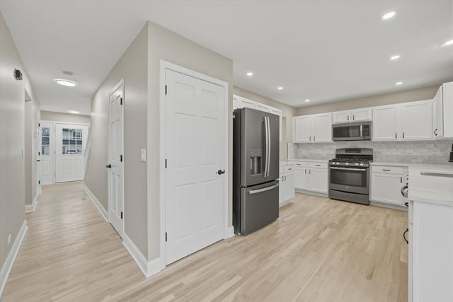 3709 Squires Mill Road, Joliet, IL 60431