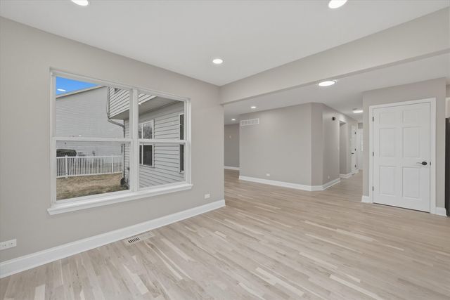 3709 Squires Mill Road, Joliet, IL 60431