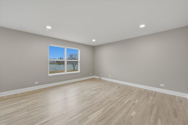 3709 Squires Mill Road, Joliet, IL 60431