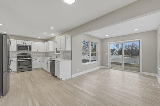 3709 Squires Mill Road, Joliet, IL 60431