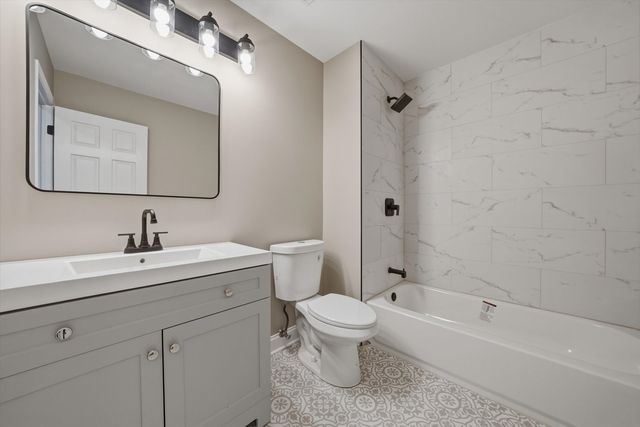 3709 Squires Mill Road, Joliet, IL 60431