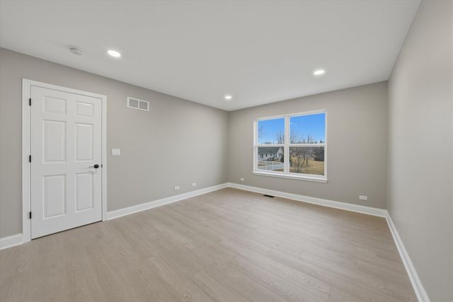 3709 Squires Mill Road, Joliet, IL 60431