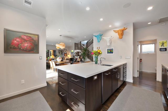 2210 Blues Aly, Sacramento, CA 95816